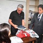 Öğrencilere ücretsiz kitapları dağıtıldı