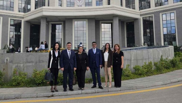 Hekim Birliği’nden Sağlık Bakanlığı’na ek ödeme ve özlük hakları çağrısı