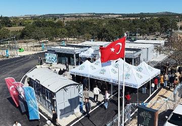 Nilüfer'de sahipsiz hayvanlar için “Umut Ağacı" açıldı