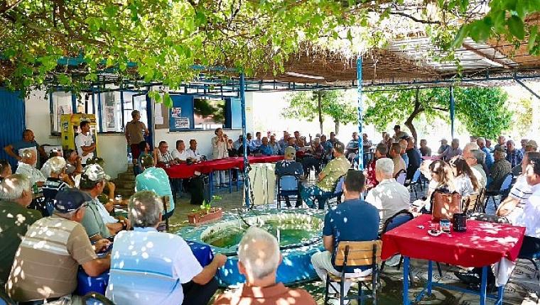 Didim Belediye Başkanı Hatice Gençay, zeytin üreticileriyle bir araya geldi