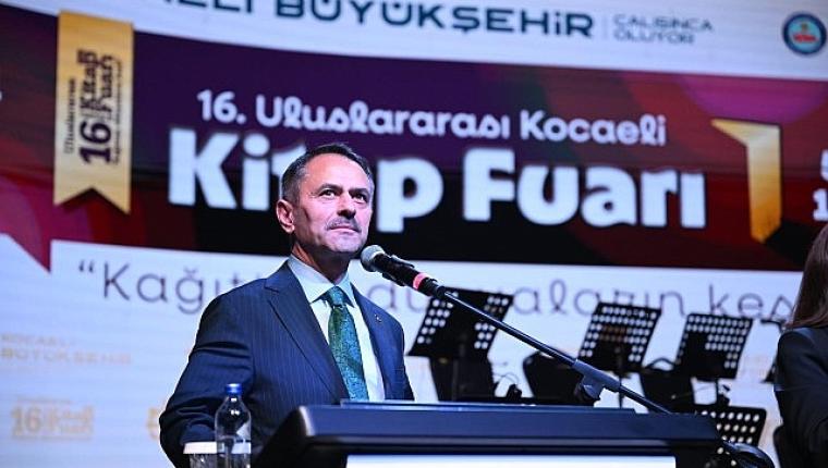 Protokolden Kitap Fuarı'na övgü üzerine övgü