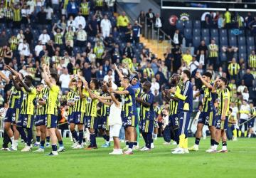 Fenerbahçe’den sahasında 8-0’lık galibiyet: Muriqi ve Greenwood’dan altı gol