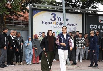 Konya Büyükşehir'de Göreve Yeni Başlayan Zabıta Personeline Görme Engelli Bireylerden Farkındalık Eğitimi
