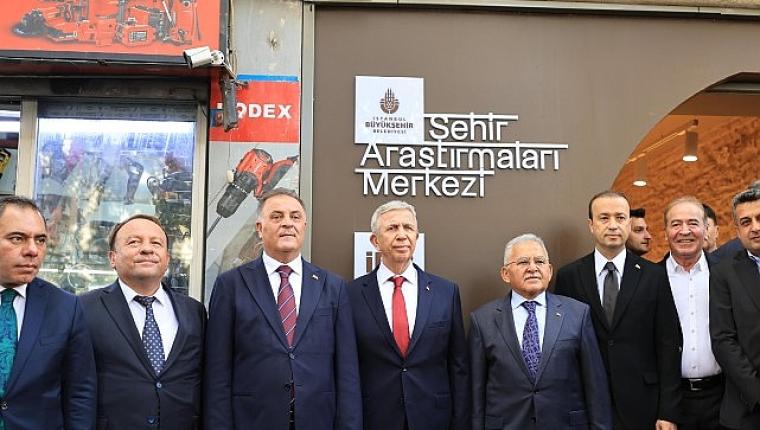 Tarihi Kuyumcu Han İstanbul'a Kazandırıldı