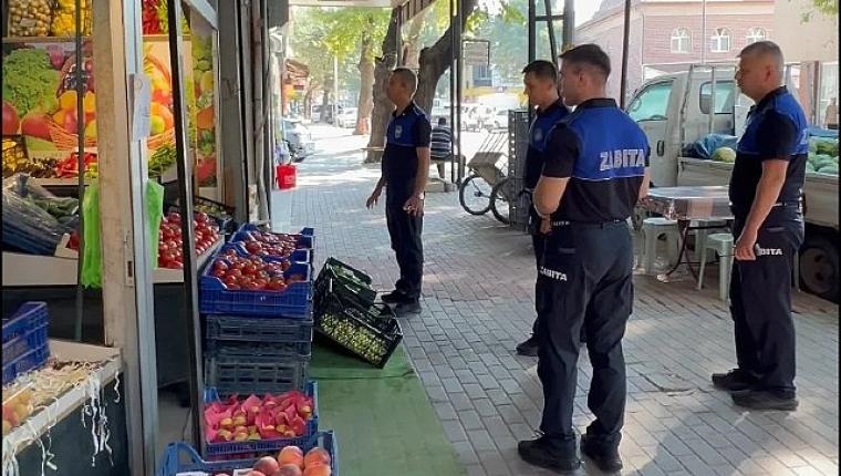 İnegöl Belediyesi Zabıta Ekiplerinden Kaldırım İşgali Ve Çevre Kirliliği Denetimi