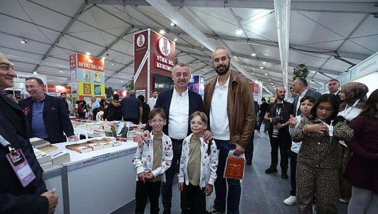 Kocaeli Kitap Fuarı'na yoğun ilgiye Başkan Büyükakın'dan ilk yorum