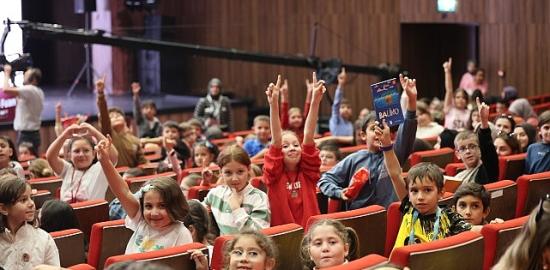 Basılı, minik okurlara yazarlık yolunda ilham verdi; “Yazarlığa giden yol kitap okumaktan geçiyor"
