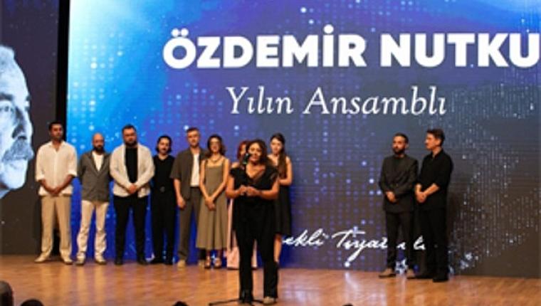 İzBBŞT, Özdemir Nutku Tiyatro Ödülleri'nden dört ödülle döndü