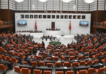 TBMM'de yoğun hafta: Fon mağdurlarına ödeme, KİT denetimleri ve Kızılay teklifi gündemde