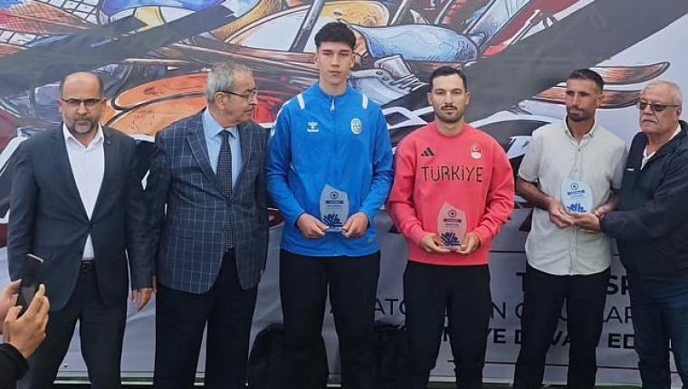 Bisikletçimize Konya ASKF'den “Yılın Sporcusu" Ödülü