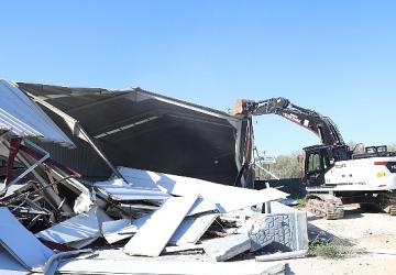 Nilüfer'de kaçak fabrika yıkıldı