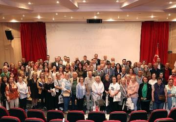 DEÜ 60+ Tazelenme Üniversitesinde yeni akademik yıl başladı