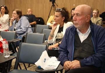 Kolombiyalı gazeteci Silvana Paternostro Kitap Fuarı'nda konuştu; “Tarih ve Roman birbirinden ayrılmaz parçalardır"