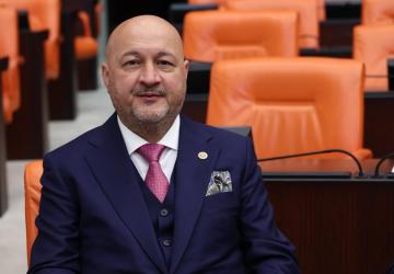 Milletvekili Kurt’tan deprem bölgesindeki öğrencilere eğitim desteği müjdesi
