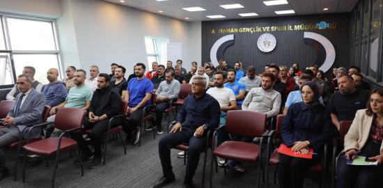 Şükrü Yılmaz, Adıyaman’da antrenörlerle sporcuların gelişimini değerlendirdi