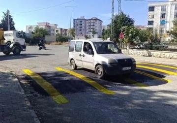 Adıyaman Belediyesi okul çevrelerinde trafik güvenliği önlemlerini artırıyor