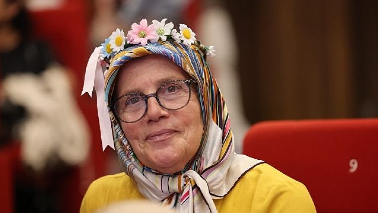 Vatansever'den kız çocuklarının geleceğine anlamlı mesajlar; “Kız çocuğuna yatırım, geleceğe yatırımdır"