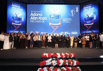 Altın Koza’da ödüller sahiplerini buldu: En iyi film ‘Bir Arada Yalnız’