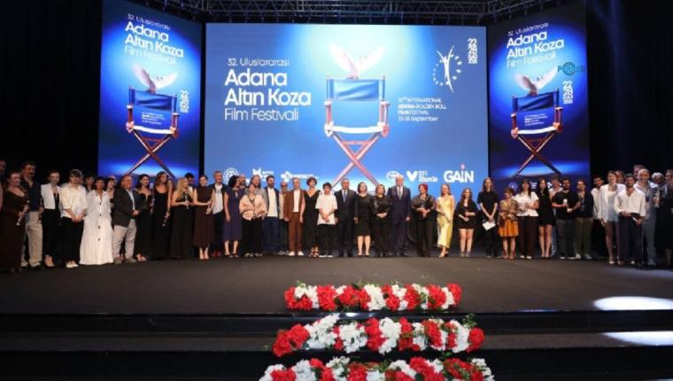 Altın Koza’da ödüller sahiplerini buldu: En iyi film ‘Bir Arada Yalnız’