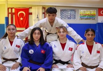 Genç judocuların hedefi olimpiyat madalyası