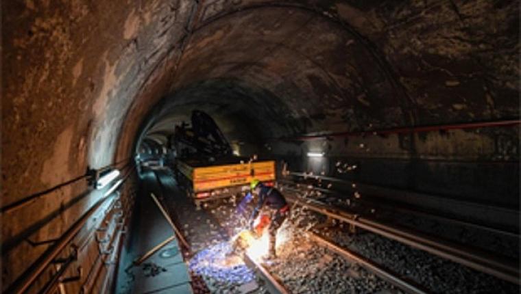 Metro raylarında değişim zamanı