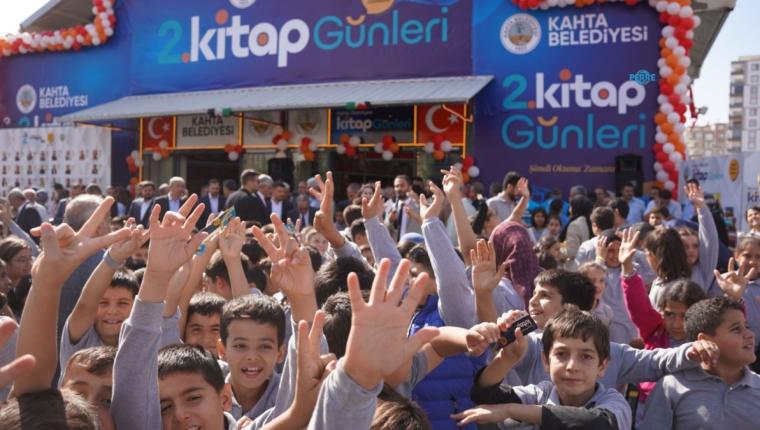 Kahta 2. Kitap Günleri’nde yoğun ilgi: Salonlar doldu, ziyaret saatleri uzatıldı