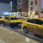 ADIYAMAN (PERRE) - (Berfin GÜRBÜZ) - Adıyaman Kent Meydanı'nda faaliyet gösteren taksici esnafı, 6 Şubat depremlerinin ardından kendilerine taksi durağı sözü verildiğini ancak aradan geçen süreye rağmen taleplerinin karş...