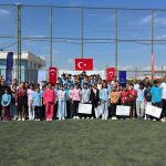 ADIYAMAN (PERRE) - (Şeriban ÖZÇAKMAK) - Adıyaman'ın Samsat ilçesinde Amatör Spor Haftası kapsamında düzenlenen etkinliklerde öğrenciler futbol, hentbol, atletizm, voleybol ve floor curling branşlarında mücadele etti.