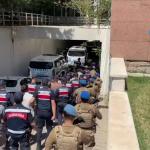 ADIYAMAN (PERRE) - (Berfin GÜRBÜZ) Adıyaman Valiliği tarafından kamuoyuyla paylaşılan basın bilgilendirmesinde, aralarında Adıyaman'ın da bulunduğu 28 ilde DEAŞ terör örgütüne yönelik düzenlenen operasyonlarda 83 şüpheli...