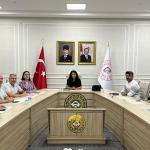 ADIYAMAN (PERRE) - Adıyaman İl Sağlık Müdürlüğü koordinesinde yürütülen "Uzat Elini Projesi" kapsamında bağımlılıklarla mücadelede koruyucu ve önleyici hizmetler üzerine toplantı düzenlendi.