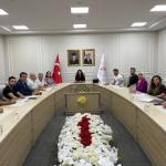 ADIYAMAN (PERRE) - Adıyaman İl Sağlık Müdürlüğü koordinesinde yürütülen "Uzat Elini Projesi" kapsamında bağımlılıklarla mücadelede koruyucu ve önleyici hizmetler üzerine toplantı düzenlendi.