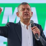 DENİZLİ (PERRE) - (Berfin GÜRBÜZ) - YENİ Parti Genel Başkanı Özgür Özel, Denizli Büyükşehir Belediyesi tarafından düzenlenen toplu açılış ve temel atma töreninde iktidarın ekonomi politikalarını ve kamuoyuna yansıyan fon...