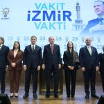 İZMİR (PERRE) - (Berfin GÜRBÜZ) - İzmir Büyükşehir Belediye Başkanı Cemil Tugay, CHP'den istifasının ardından AK Parti'ye katıldı.