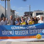 ADIYAMAN (PERRE) - (Murat KAYIŞ) - Eğitim ve Bilim Emekçileri Sendikası (Eğitim Sen) Adıyaman Şubesi, Manisa'nın Turgutlu ilçesinde 11 öğrencinin yaralandığı silahlı saldırının ardından Adıyaman Kent Meydanı'nda basın aç...