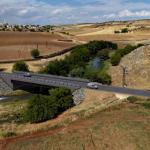 ADIYAMAN (PERRE) - (Şeriban ÖZÇAKMAK) - Adıyaman İl Özel İdaresi, Besni Akyazı Köprüsü Projesi'nin ihalesinin tamamlandığını duyurdu.