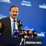 ANKARA (PERRE) - (Şeriban ÖZÇAKMAK) - Anahtar Parti Genel Başkanı Yavuz Ağıralioğlu, fon soruşturmaları ve İzmir Büyükşehir Belediye Başkanı Cemil Tugay'ın AK Parti'ye katılması üzerinden iktidara yönelik eleştirilerde b...