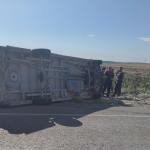 ADIYAMAN (PERRE) - ADIYAMAN (PHA)- (Ömer Faruk Yılmaz)- Adıyaman'ın Samsat ilçesinde tütün işçilerini taşıyan minibüsün devrilmesi sonucu 12 kişi yaralandı.