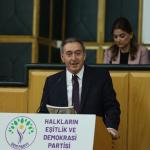 ANKARA (PERRE) - (Berfin GÜRBÜZ) - DEM Parti Eş Genel Başkanı Tuncer Bakırhan, partisinin TBMM Grup Toplantısı'nda, "İktidar artık niyet anlatmayı bir kenara bırakıp karar alma aşamasına geçmelidir, somut adım atma aşama...