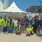 ADIYAMAN (PERRE) - Şeriban ÖZÇAKMAK - Adıyamanlılar Vakfı Adıyaman Şubesi tarafından Muharrem ayı dolayısıyla Yenikent Meydanı'nda düzenlenen aşure dağıtımında vatandaşlar bir araya geldi.