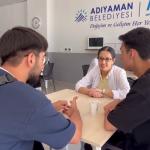 ADIYAMAN (PERRE) - (Behçet ATABEK) - Adıyaman Belediyesi Kültür ve Eğitim Merkezi'nin (AKEM) ücretsiz eğitim ve YKS hazırlık programlarından yararlanan 109 öğrenci, tıptan mühendisliğe, diş hekimliğinden hukuka kadar far...