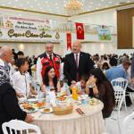 ADIYAMAN (PERRE) - Şeriban ÖZÇAKMAK - Adıyaman Valisi Abdullah Küçük, "30 Haziran Koruyucu Aile Günü" dolayısıyla düzenlenen programda koruyucu aileler ve devlet himayesindeki çocuklarla akşam yemeğinde buluştu.