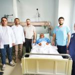 ADIYAMAN (PERRE) - (Berfin GÜRBÜZ) - Kahta Devlet Hastanesi'nde gerçekleştirilen açık prostatektomi operasyonunda, ileri derecede prostat büyümesine bağlı şikayetleri bulunan 82 yaşındaki hastanın mesanesinden toplam 42...