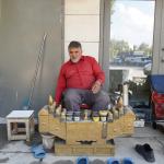 ADIYAMAN (PERRE) - (Murat KAYIŞ) - Adıyaman Demokrasi Parkı'nda ayakkabı boyacılığı yaparak geçimlerini sağlamaya çalışan esnaf, 6 Şubat depremlerinin ardından çalışma alanlarının yok olması ve kış mevsiminin yaklaşması...