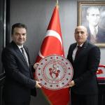 ADIYAMAN (PERRE) - (Berfin GÜRBÜZ) - Gençlik ve Spor Bakanlığı Spor Eğitimi ve Araştırmaları Daire Başkanı Şükrü Yılmaz, Adıyaman'da görev yapan antrenörlerle bir araya geldi.