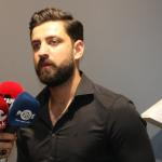ADIYAMAN (PERRE) - (Murat KAYIŞ) - Lukianos Sanat İnisiyatifinin ilk sergisi 'Güneşe Karşı', Adıyaman İl Halk Kütüphanesi giriş katındaki Kommagene Kültür Merkezi'nde açıldı.