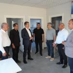 ADIYAMAN (PERRE) - (Şeriban ÖZÇAKMAK) - Adıyaman Belediyesi, 6 Şubat depremlerinin ardından konteynerlerde hizmet vermek zorunda kalan taksici esnafının talebi üzerine kentin ilk kalıcı taksi durağını Altınşehir Mahalles...