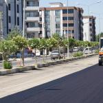 ADIYAMAN (PERRE) - Şeriban ÖZÇAKMAK - Adıyaman Belediyesi, kent trafiğinin önemli ulaşım güzergâhlarından biri olan 3'üncü Çevre Yolu'nda asfalt serim çalışmalarını sürdürüyor.