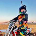 ADIYAMAN (PERRE) - (Emrah PARLAR) - Kahta'da motocross sporuna ilgi duyan minik sporcu Rüzgar, Türkiye Motosiklet Federasyonu ferdi lisansıyla çalışmalarını sürdürüyor.