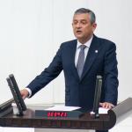 ANKARA (PERRE) - (Berfin GÜRBÜZ) - YENİ Parti Genel Başkanı Özgür Özel, TBMM Genel Kurulu'nda görüşülen "Milli Dayanışma ve Toplumsal Bütünleşmenin Güçlendirilmesine Dair Kanun Teklifi"ne "evet" oyu vereceğini açıkladı.
