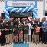 ADIYAMAN (PERRE) - (Berfin GÜRBÜZ) - Adıyamanlılar Vakfı tarafından kente kazandırılan Adıyamanlılar Vakfı İmam Hatip Proje Ortaokulu, düzenlenen törenle eğitim hayatına başladı.